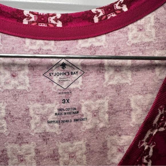 St. John’s Bay Pink/Magenta Print V Neck 3/4 Sleeve Top size 3X - Picture 2 of 7